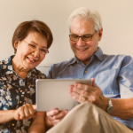 Empréstimo consignado: opção de crédito com parcelas descontadas diretamente do benefício, ideal para aposentados e pensionistas.