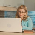 Empréstimo consignado: saiba como obter crédito com parcelas descontadas diretamente da sua aposentadoria ou pensão.