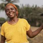 Idosa sorrindo novas regras de aposentadoria 2022