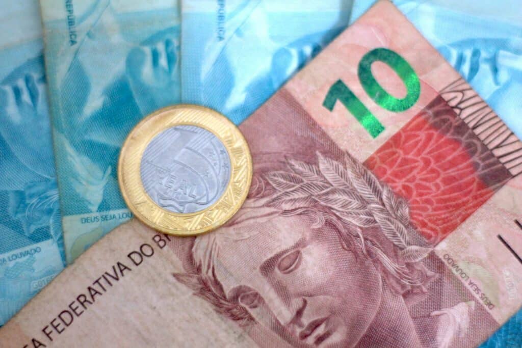 Cuidado com as fake news décimo terceiro 2026! Saiba como aposentados do INSS podem evitar golpes na antecipação e proteger o benefício.