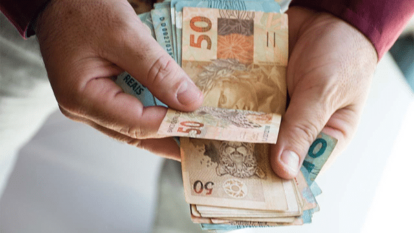 Adiantamento do 13º Salário: Quando Vale a Pena e Quais Alternativas Considerar