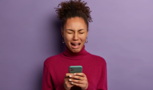 Cuidado com as fake news décimo terceiro 2026! Saiba como aposentados do INSS podem evitar golpes na antecipação e proteger o benefício.